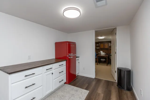 $345,500 | 301 Nottingham Court, North Mankato, MN 56003