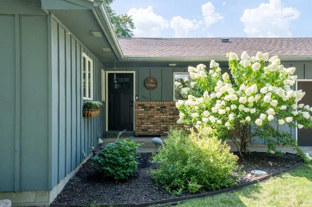 $345,500 | 301 Nottingham Court, North Mankato, MN 56003