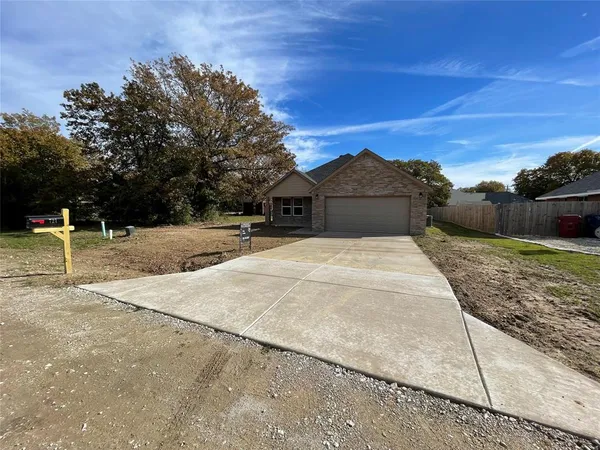 $249,900 | 721 Hillburn Drive, West Tawakoni, TX 75474