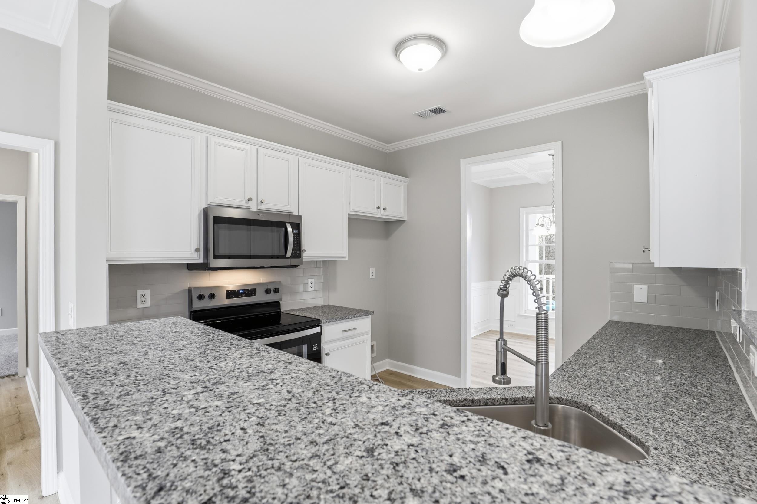 727 Dutchman Court Greer, SC 29651 - Photo 12 of 49