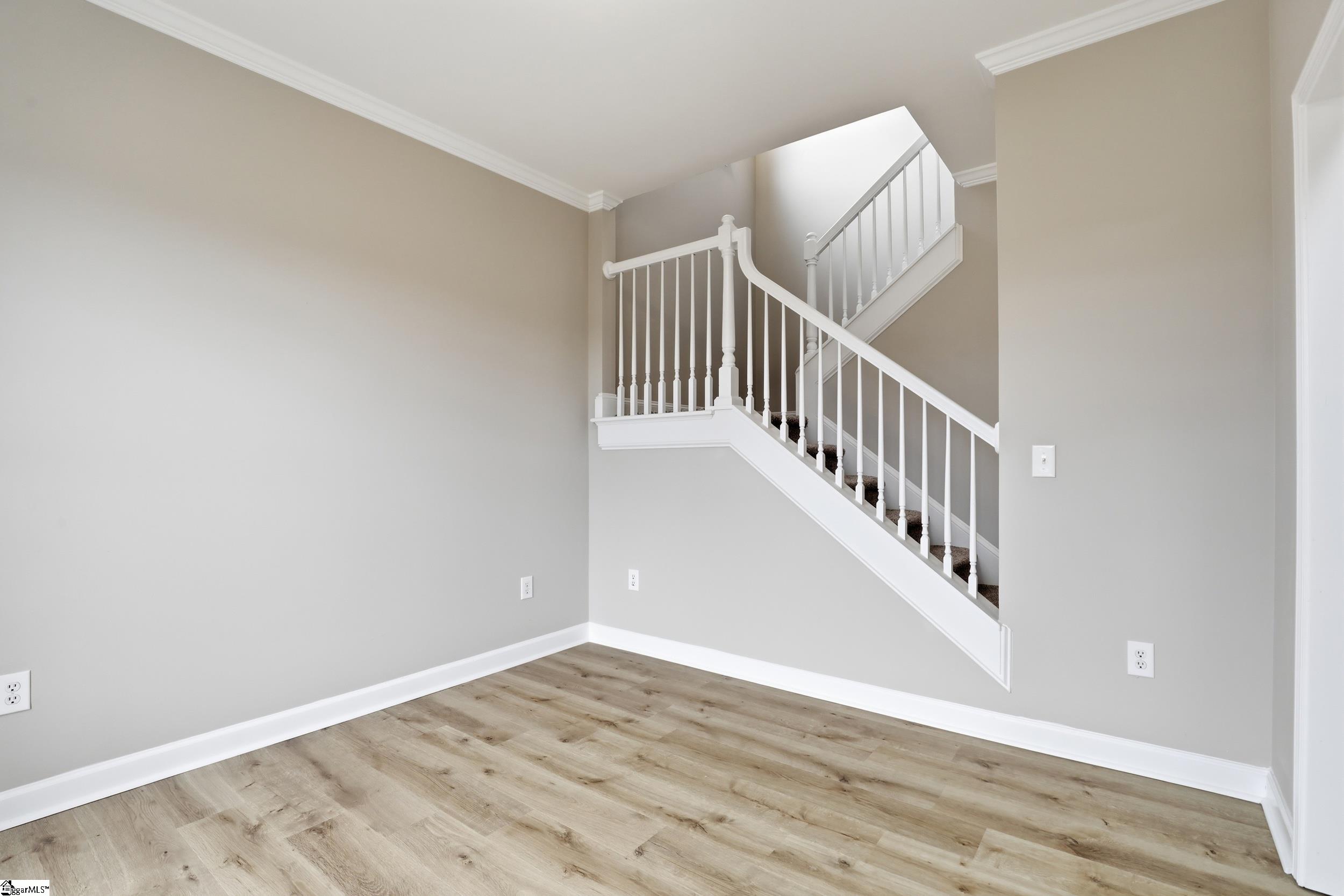 727 Dutchman Court Greer, SC 29651 - Photo 4 of 49