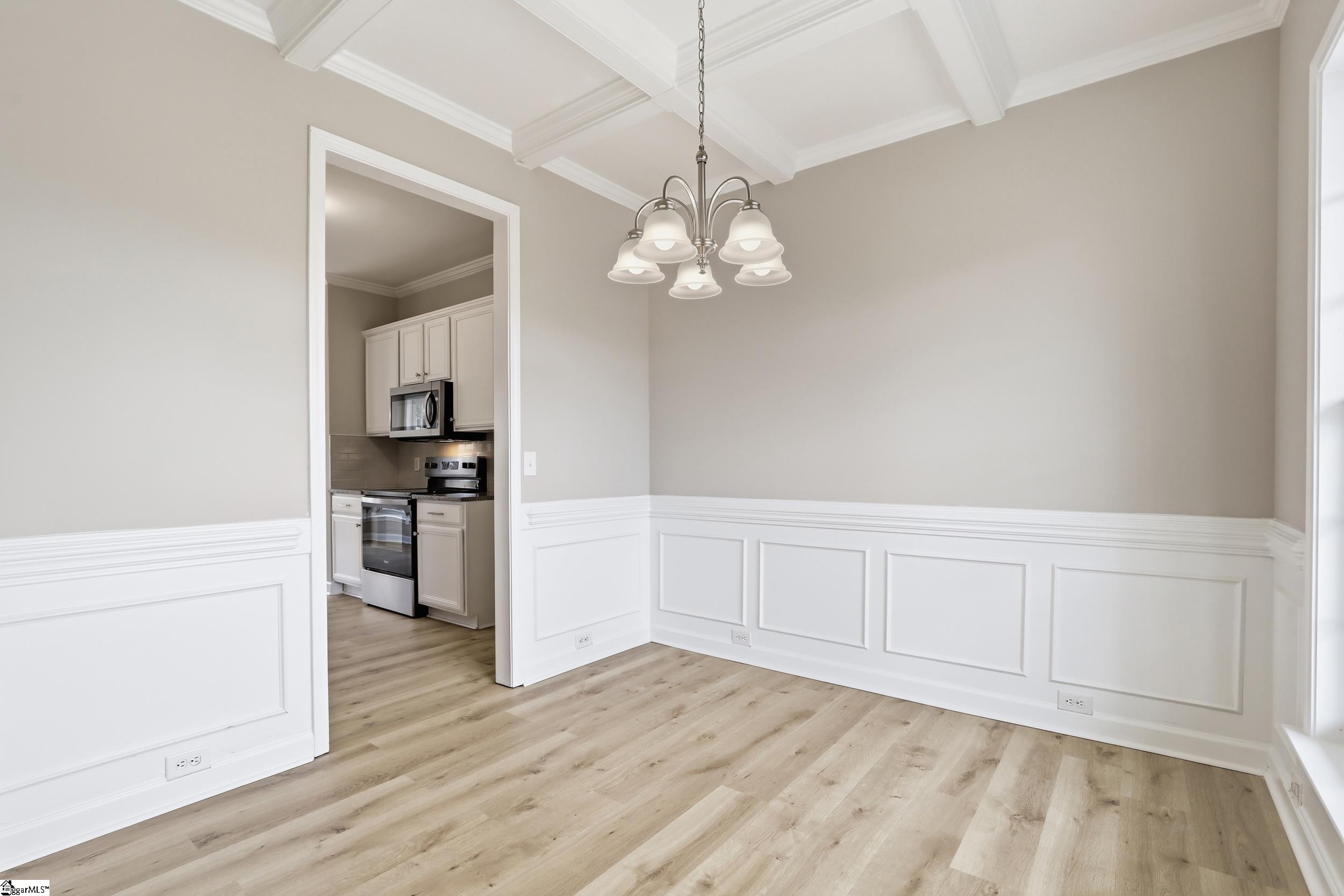 727 Dutchman Court Greer, SC 29651 - Photo 6 of 49