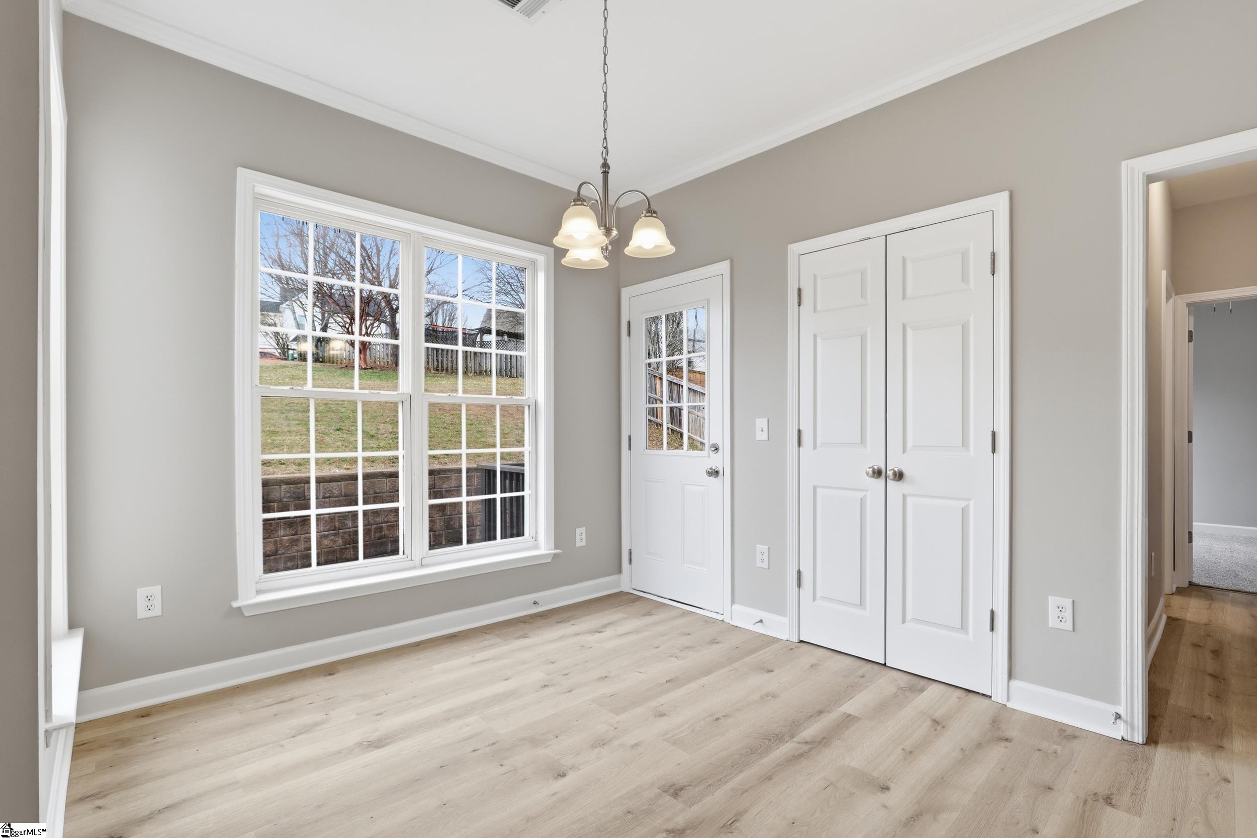 727 Dutchman Court Greer, SC 29651 - Photo 10 of 49