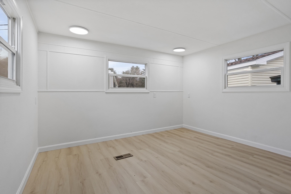 557 Southwest Cutoff, Unit 35 Worcester, MA 01607 - Photo 24 of 32