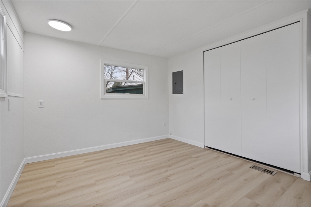 557 Southwest Cutoff, Unit 35 Worcester, MA 01607 - Photo 25 of 32