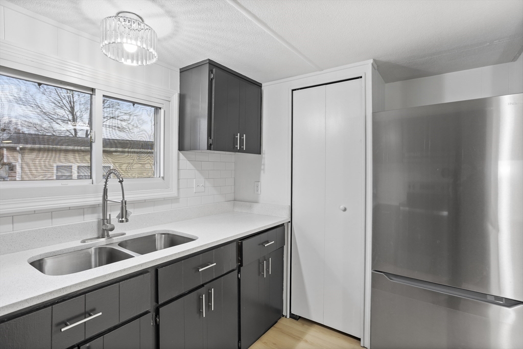 557 Southwest Cutoff, Unit 35 Worcester, MA 01607 - Photo 9 of 32