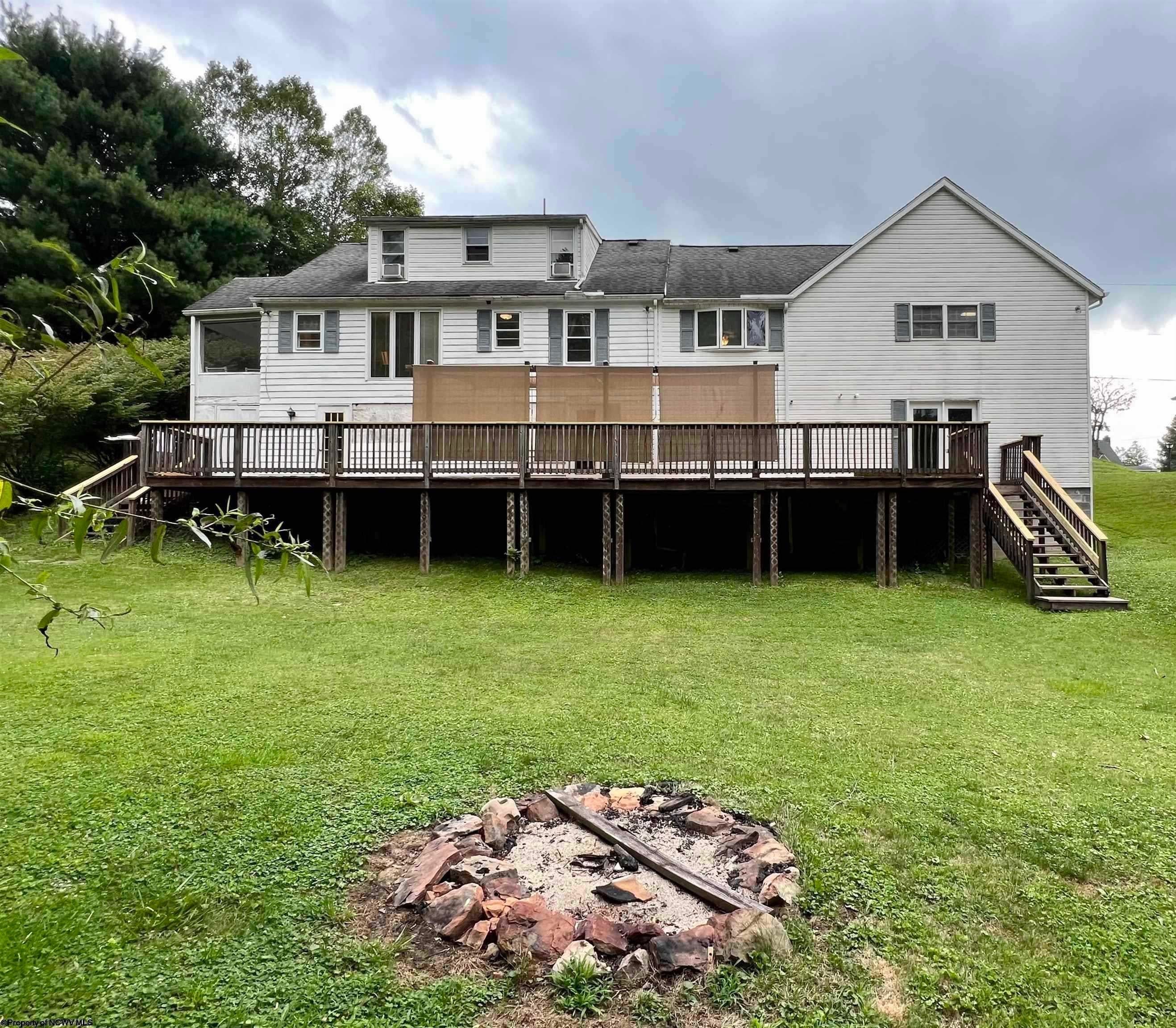 109 Hallhurst Road Fairmont, WV 26554 - Photo 2 of 29 Gallery Image 2