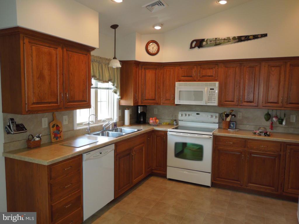 785 Heather Ridge Manheim, PA 17545 - Photo 3 of 14