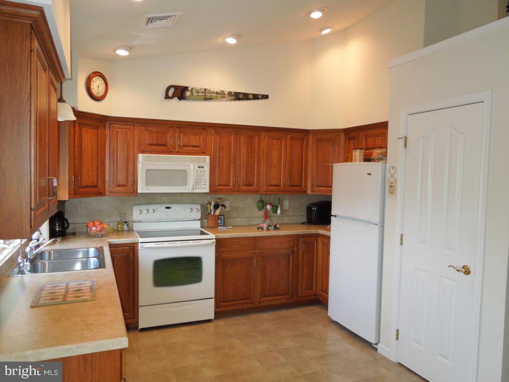 785 Heather Ridge Manheim, PA 17545 - Photo 8 of 14