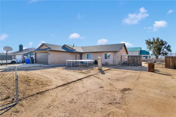 $380,000 | 22517 Ojai Road, Apple Valley, CA 92308