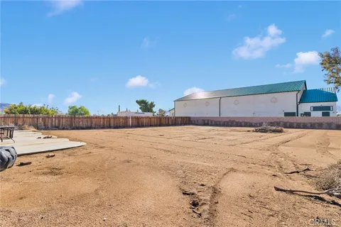 $350,000 | 22517 Ojai Road, Apple Valley, CA 92308