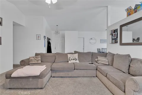 $350,000 | 22517 Ojai Road, Apple Valley, CA 92308