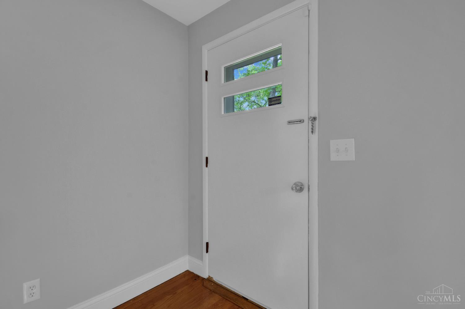 11402 Edgewood Road Harrison, OH 45030 - Photo 5 of 35 Gallery Image 5