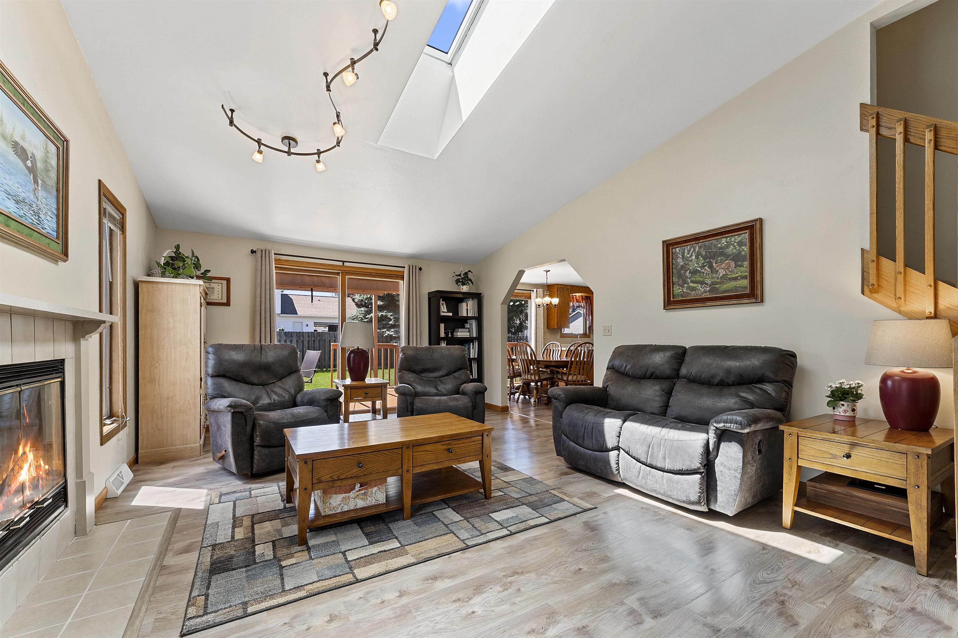 2364 Cedar Ridge Green Bay, WI 54313 - Photo 7 of 90