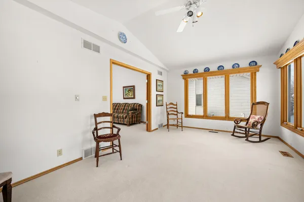 $335,000 | 1755 Brock Circle, Sycamore, IL 60178