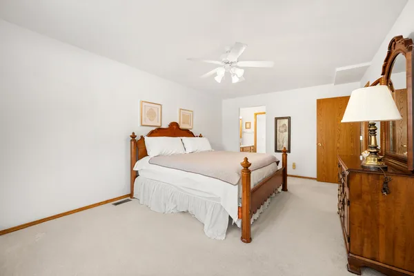 $335,000 | 1755 Brock Circle, Sycamore, IL 60178