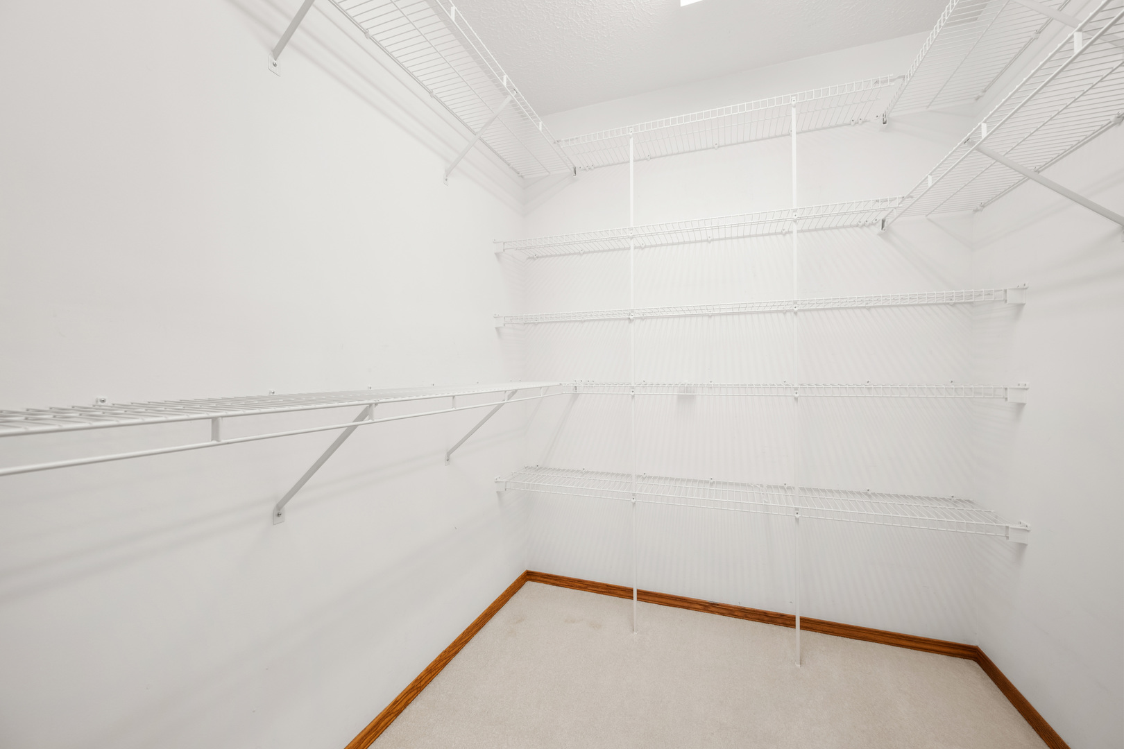 1755 Brock Circle Sycamore, IL 60178 - Photo 22 of 40