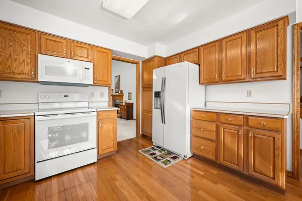 $335,000 | 1755 Brock Circle, Sycamore, IL 60178