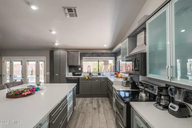 $9,500 | 1142 East Kings Avenue, Phoenix, AZ 85022