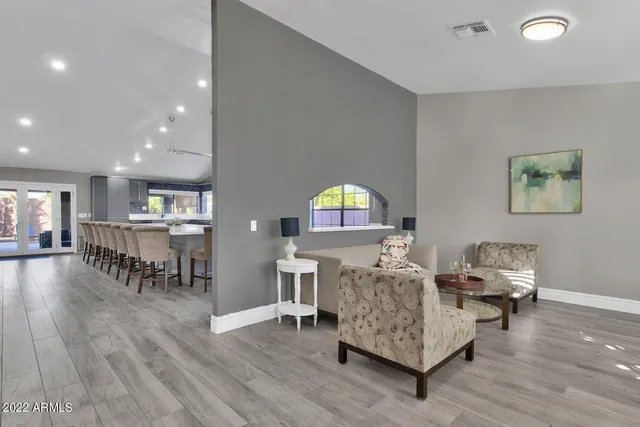 $9,500 | 1142 East Kings Avenue, Phoenix, AZ 85022