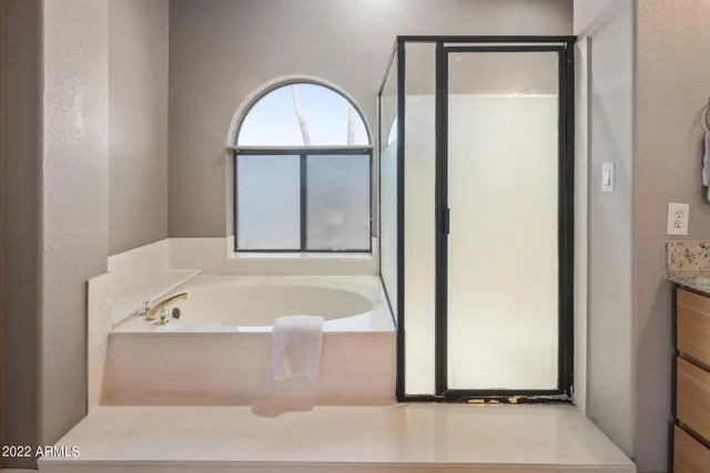 $9,500 | 1142 East Kings Avenue, Phoenix, AZ 85022