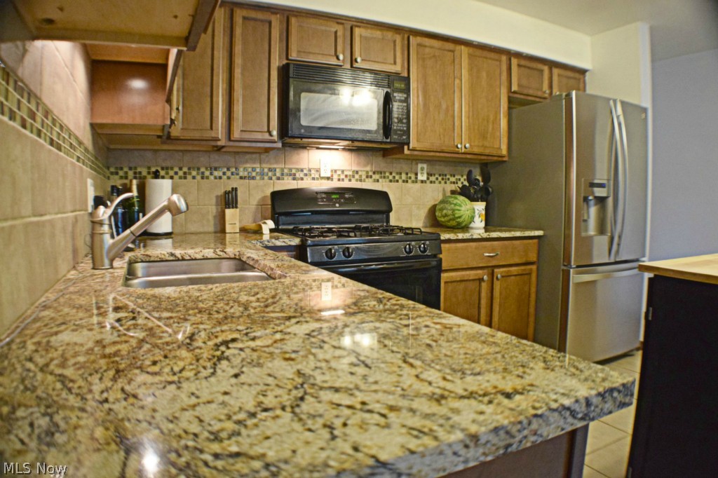 8060 Wright Road Broadview Heights, OH 44147 - Photo 3 of 22 Gallery Image 3