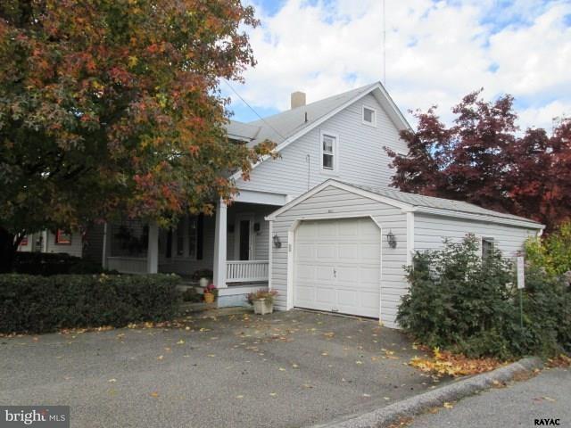 807 Delta Road Red Lion, PA 17356 - Photo 1 of 35