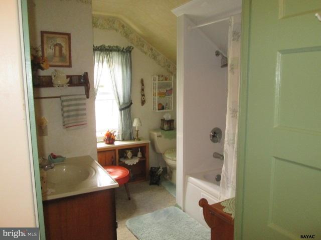 807 Delta Road Red Lion, PA 17356 - Photo 14 of 35
