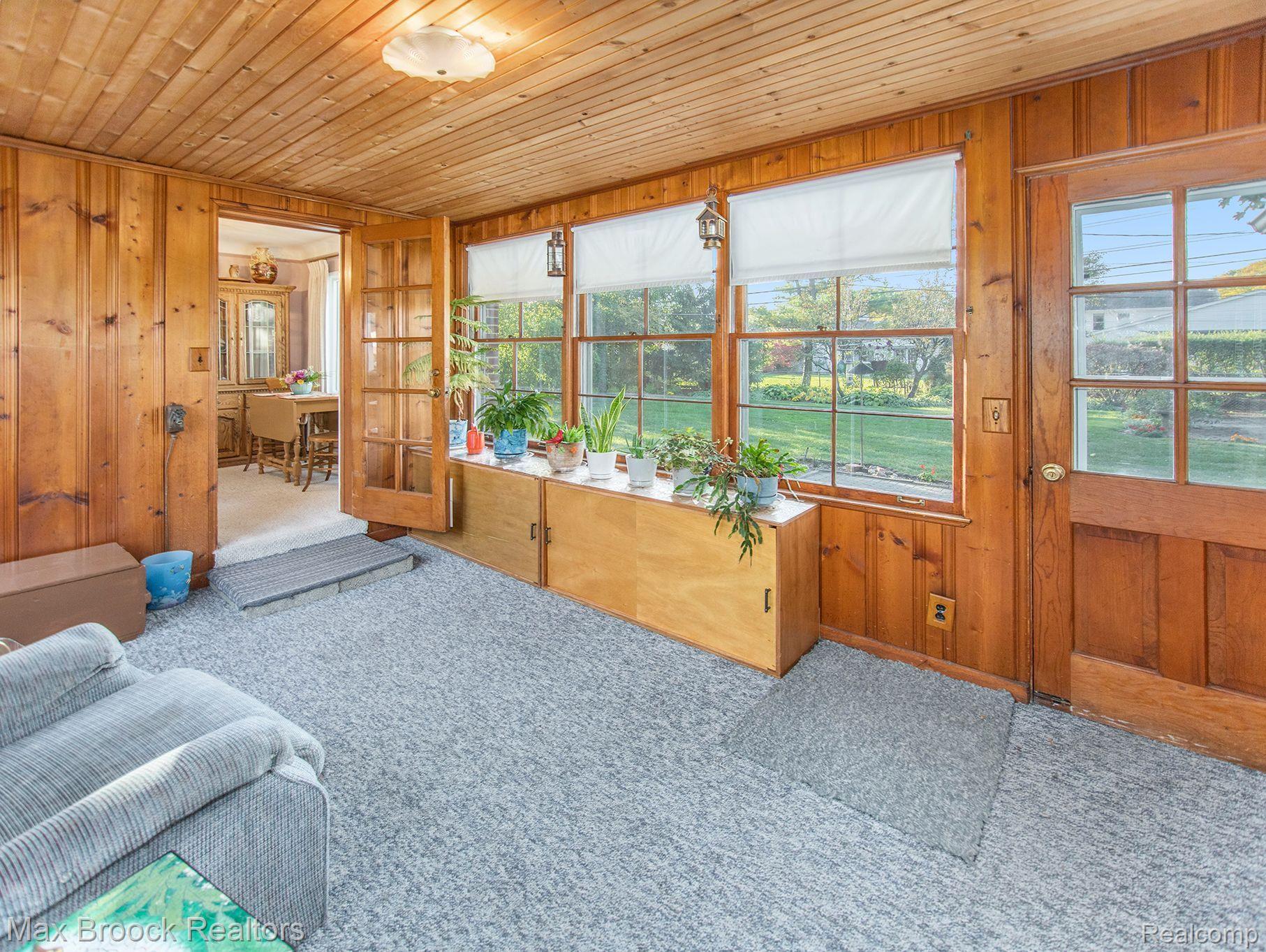 4229 Buckingham Road Royal Oak, MI 48073 - Photo 13 of 36 4 Season Room
