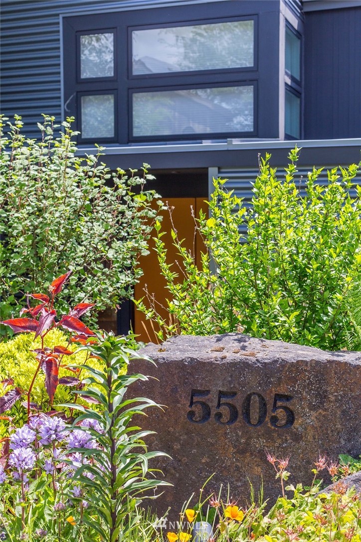 5505 South Upland Road Seattle, WA 98118 - Photo 30 of 32