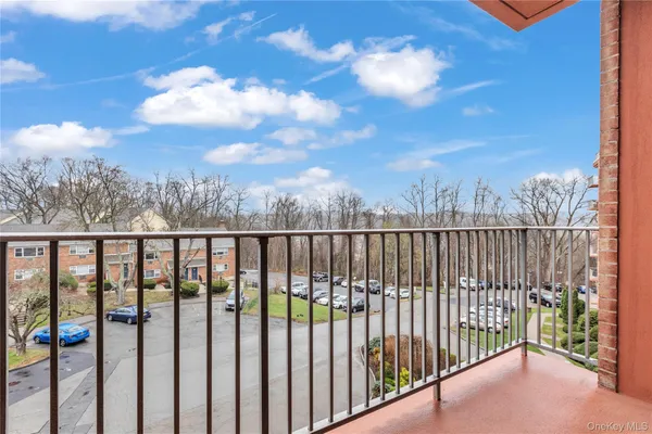 $140,000 | 1 Lakeview Drive, Unit 4L, Peekskill, NY 10566