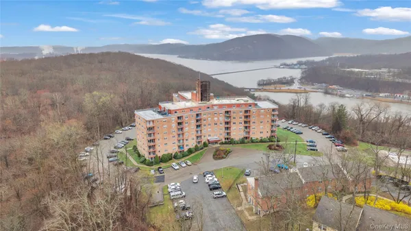 $140,000 | 1 Lakeview Drive, Unit 4L, Peekskill, NY 10566