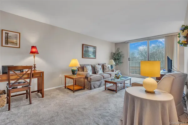 $140,000 | 1 Lakeview Drive, Unit 4L, Peekskill, NY 10566