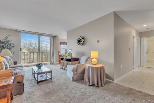 $140,000 | 1 Lakeview Drive, Unit 4L, Peekskill, NY 10566