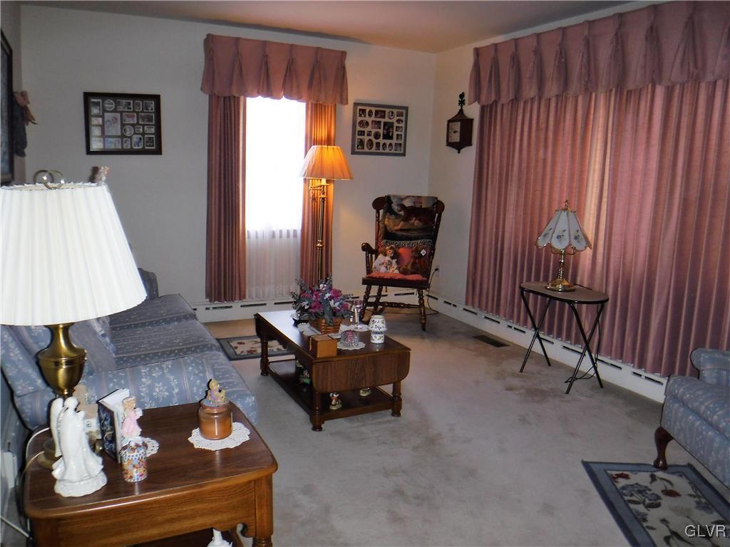 127 O W Road Bangor, PA 18013 - Photo 4 of 28 Gallery Image 4