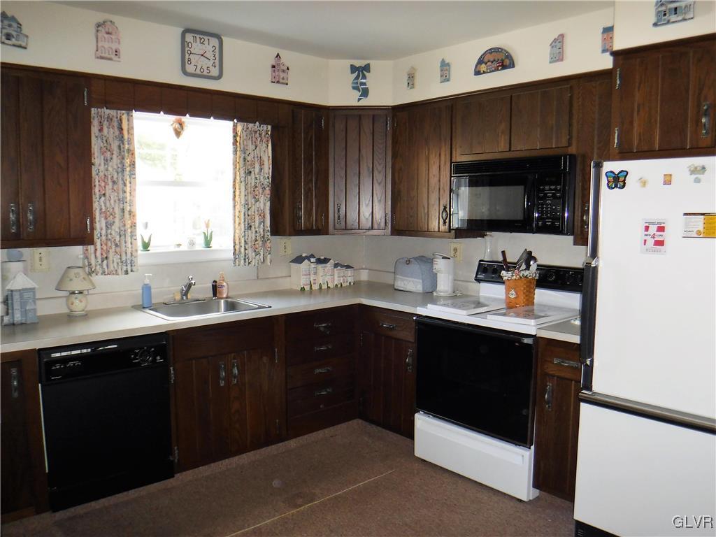 127 O W Road Bangor, PA 18013 - Photo 9 of 28 Gallery Image 9