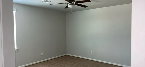 $1,800 | 1003 Tillman Lane, East Bernard, TX 77435