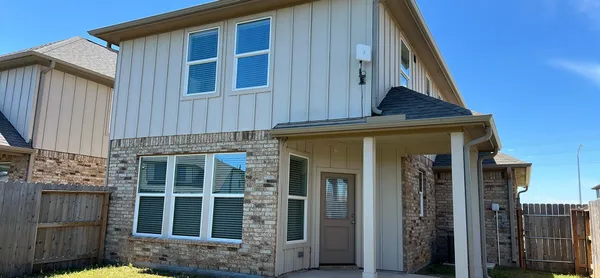 $1,800 | 1003 Tillman Lane, East Bernard, TX 77435