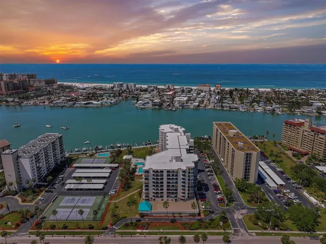 $669,000 | 670 Island Way, Unit 802, Clearwater Beach, FL 33767