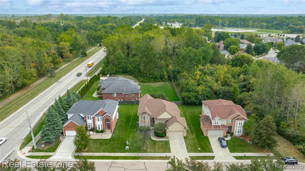 2025 Somerville Road Rochester Hills, MI 48307 - Photo 38 of 51