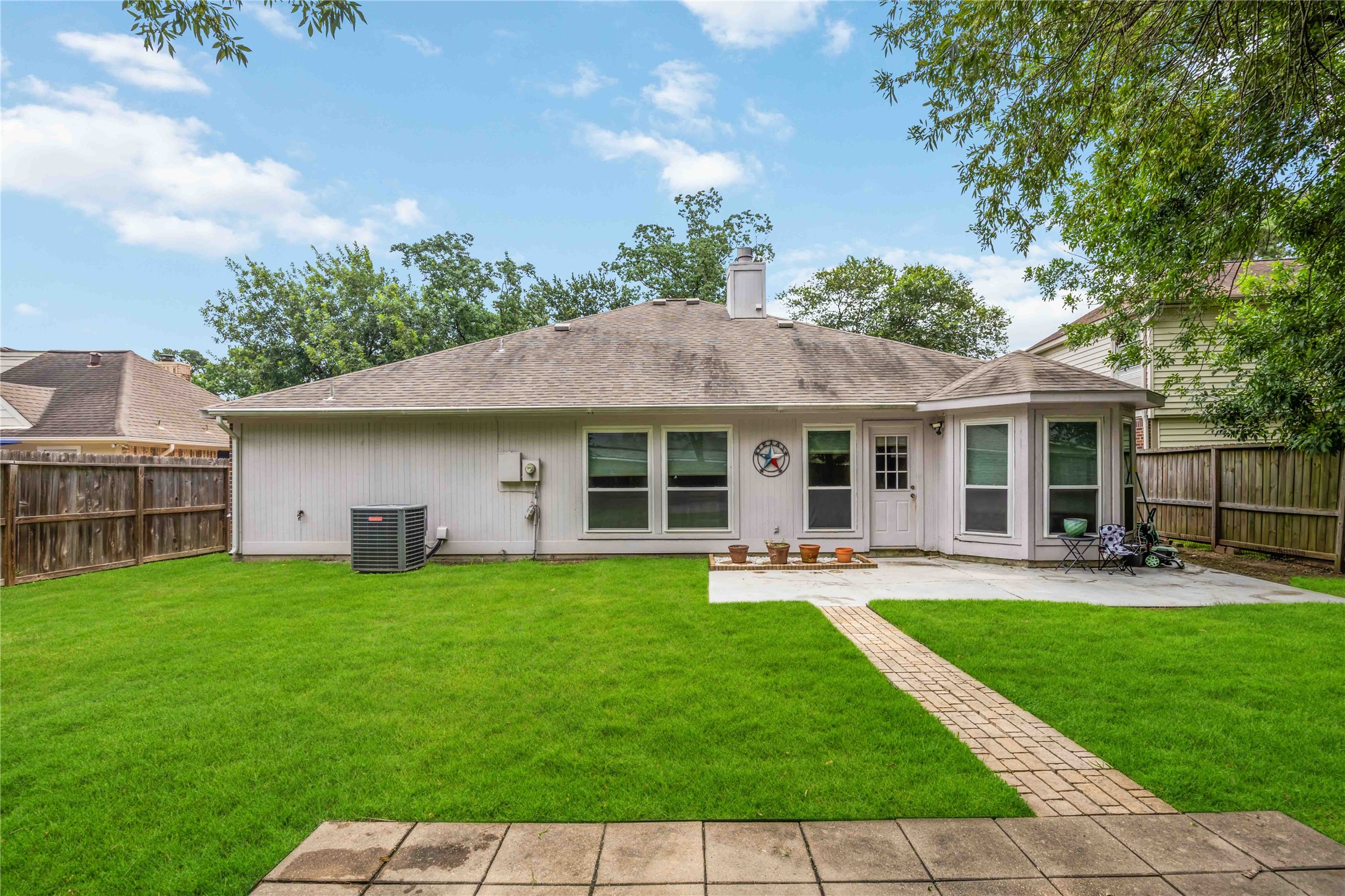 3226 Keygate Drive Spring, TX 77388 - Photo 26 of 34 Large Backyard with healthy, beautiful greass