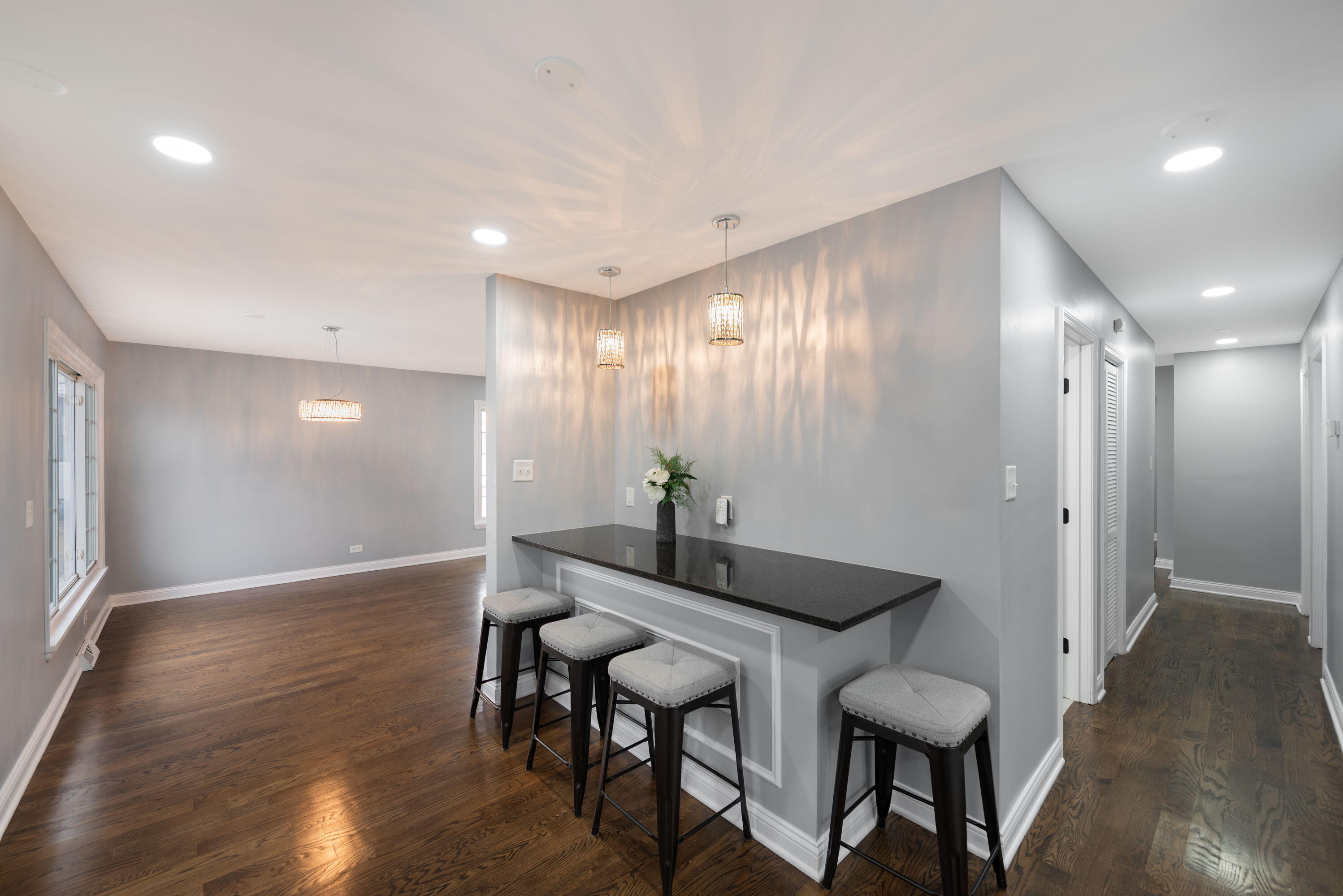 7944 Harrison Avenue Munster, IN 46321 - Photo 4 of 18 2996x2000