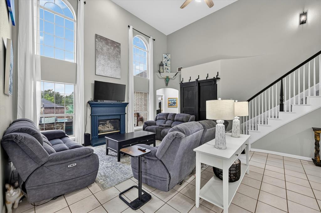 851 Bridle Path Burleson, TX 76028 - Photo 10 of 40