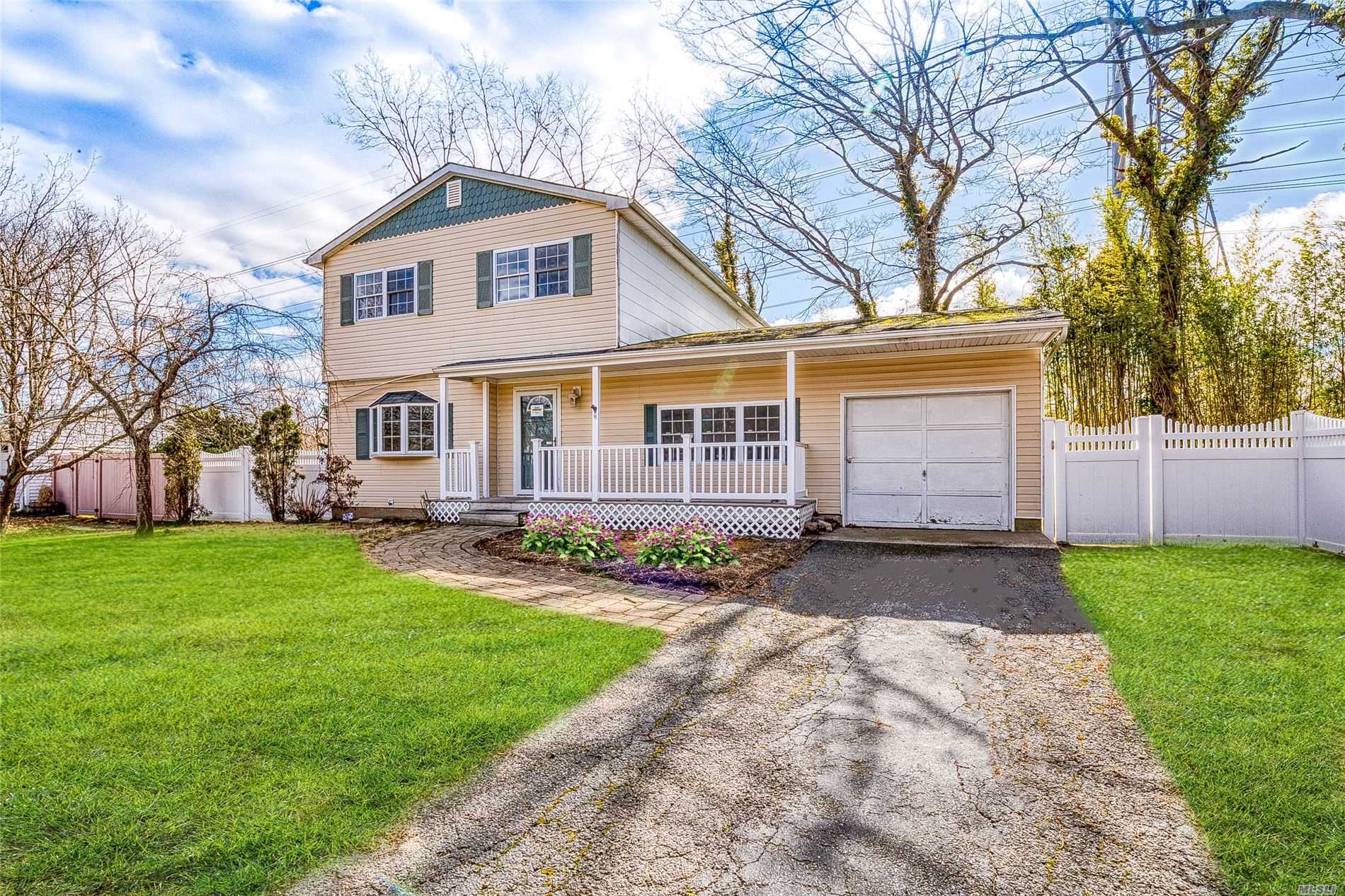 134 Pond Road Holbrook, NY 11741 - Photo 1 of 1 Gallery Image 1