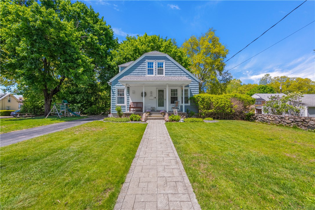 195 Talcott Street Woonsocket, RI 02895 - Photo 3 of 34