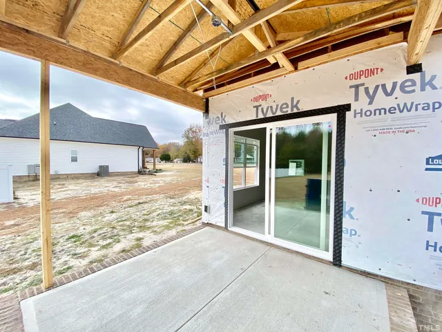 a view of an outdoor space