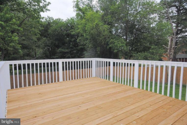 7902 Sarakal Road Clinton, MD 20735 - Photo 23 of 30 Deck