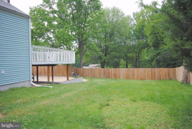 7902 Sarakal Road Clinton, MD 20735 - Photo 28 of 30 Back yard