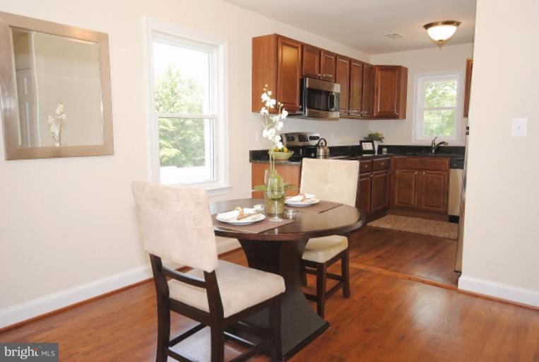 7902 Sarakal Road Clinton, MD 20735 - Photo 4 of 30 Kitchen/Dining Room