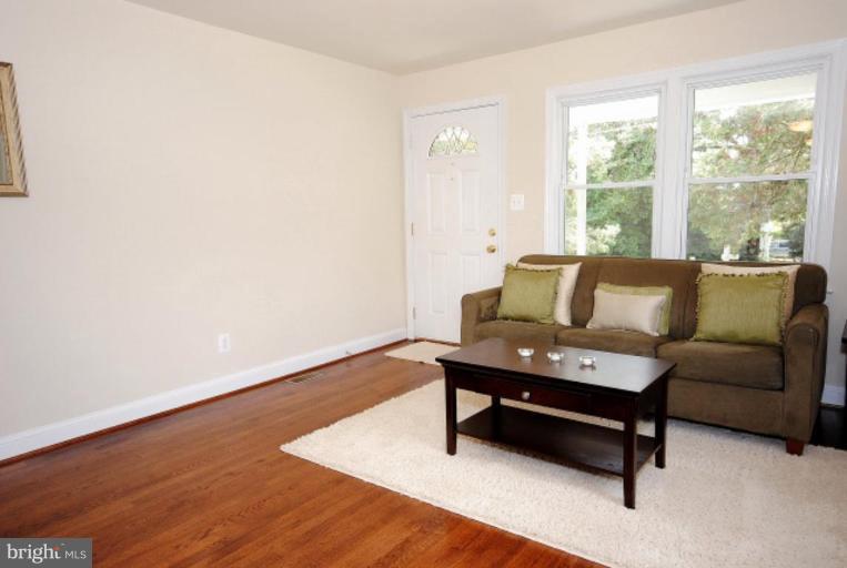 7902 Sarakal Road Clinton, MD 20735 - Photo 6 of 30 Living Room #2